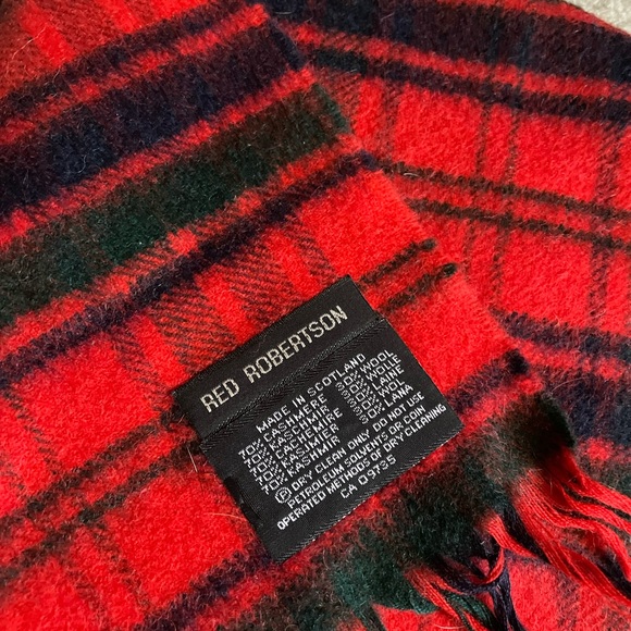 COPY - Made in Scotland Tartan Scarf Cashmere Wool Red Robertson - Picture 4 of 4